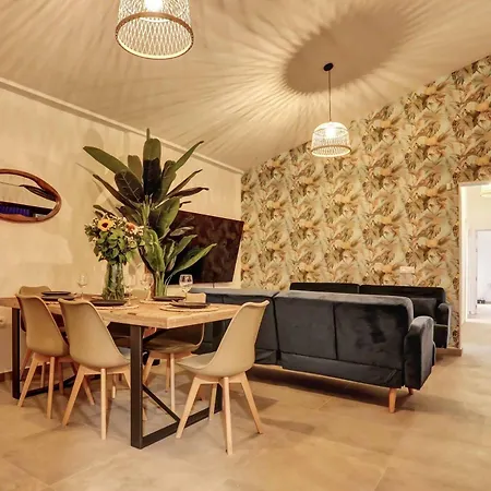 Picasso Caleta * 칼레타데푸스테