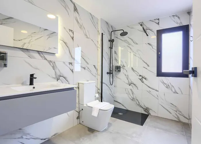 Willa Picasso Caleta *