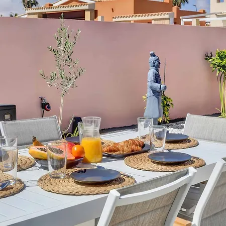 Picasso Caleta * Caleta De Fuste