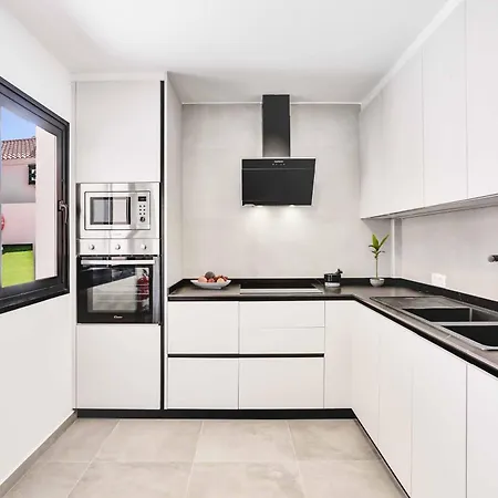 Picasso Caleta Caleta De Fuste