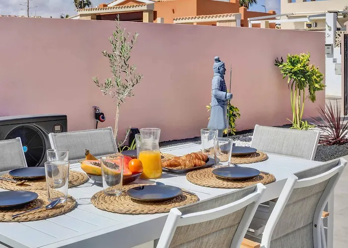 Picasso Caleta * Caleta De Fuste